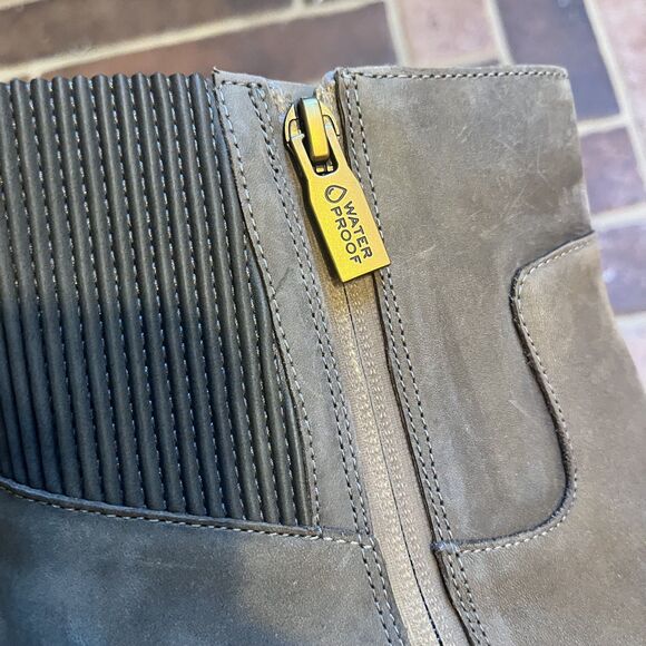 Vionic Womens Shantelle Taupe Zipper Ankle Boots 10 Wide Floor Model Waterproof - Picture 3 of 12